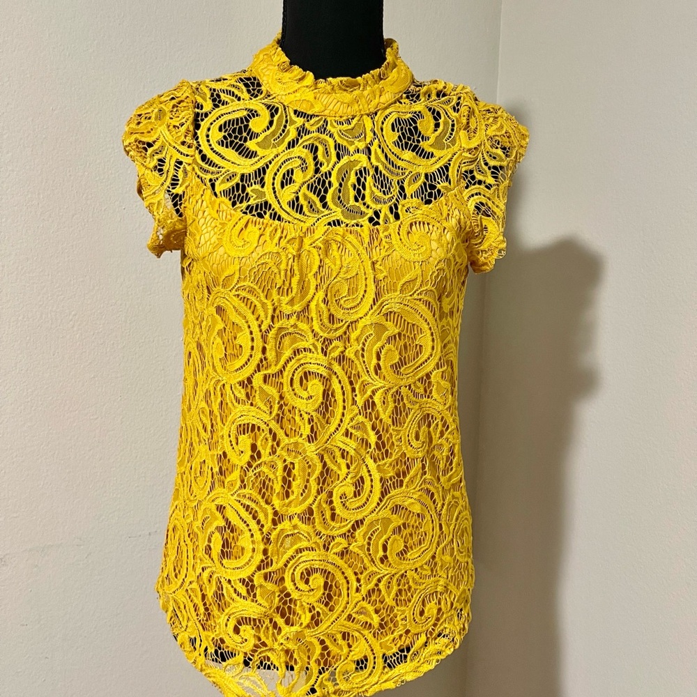 Chic lace blouse!!!